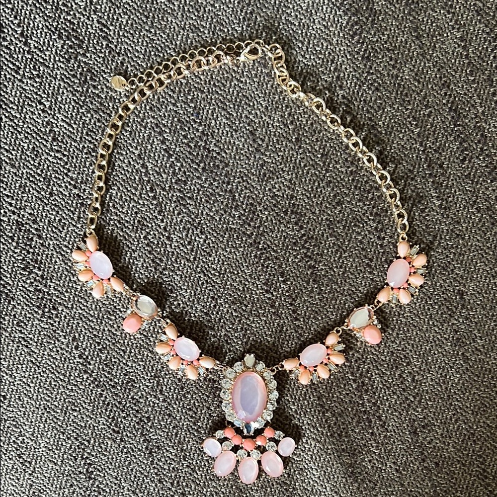 Elegant Peach and Gold Statement Necklace - Picture 2 of 6